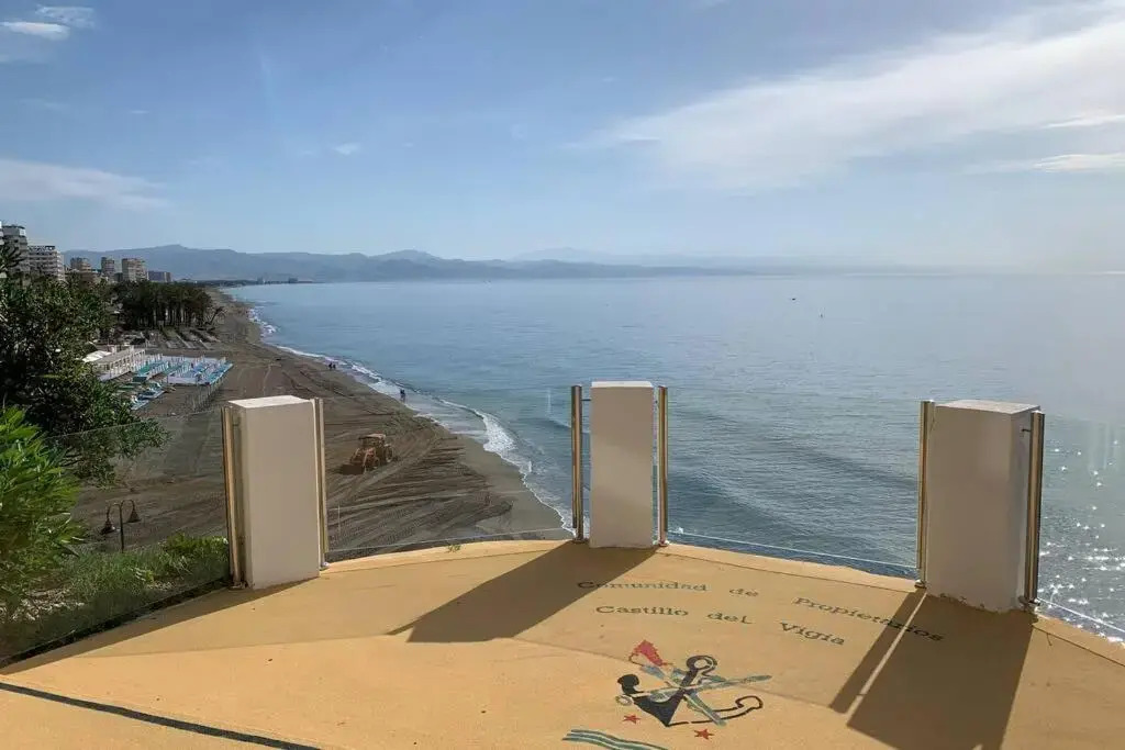 Amazing frontline sea views Studio apartment Castillo Del Vigia Torremolinos