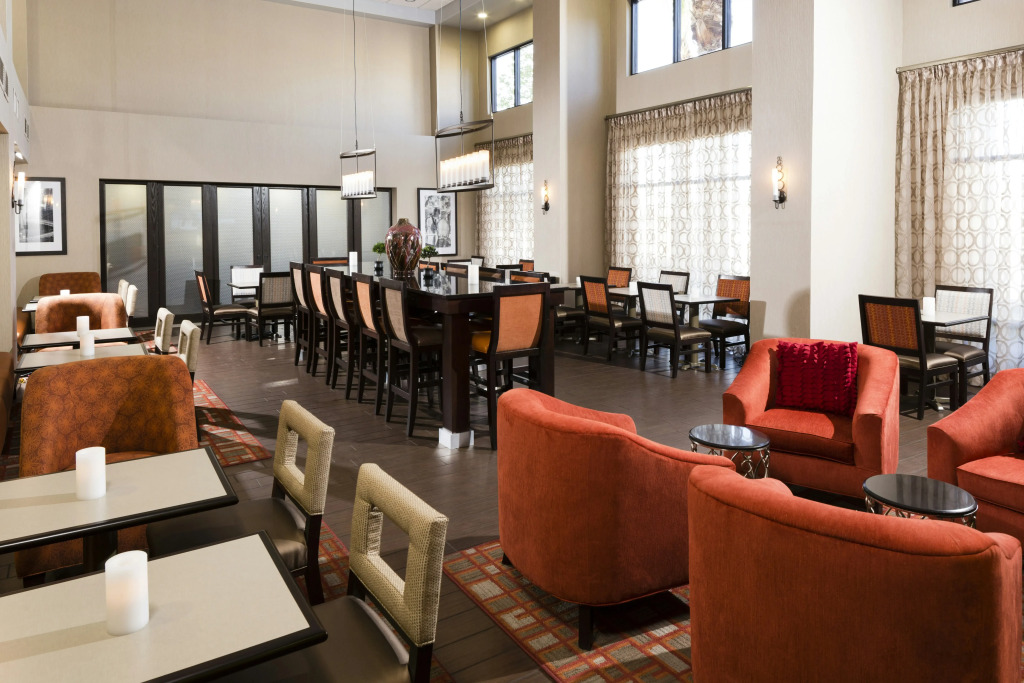 Hampton Inn & Suites Las Vegas South