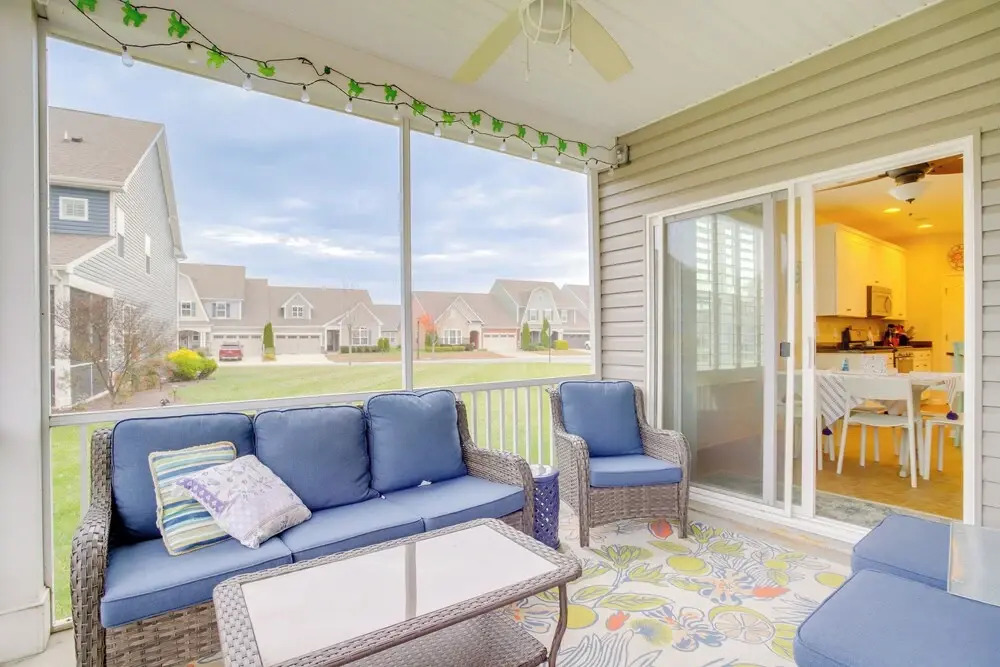 Shuttle to Beach: Millville Townhome w/ Porch