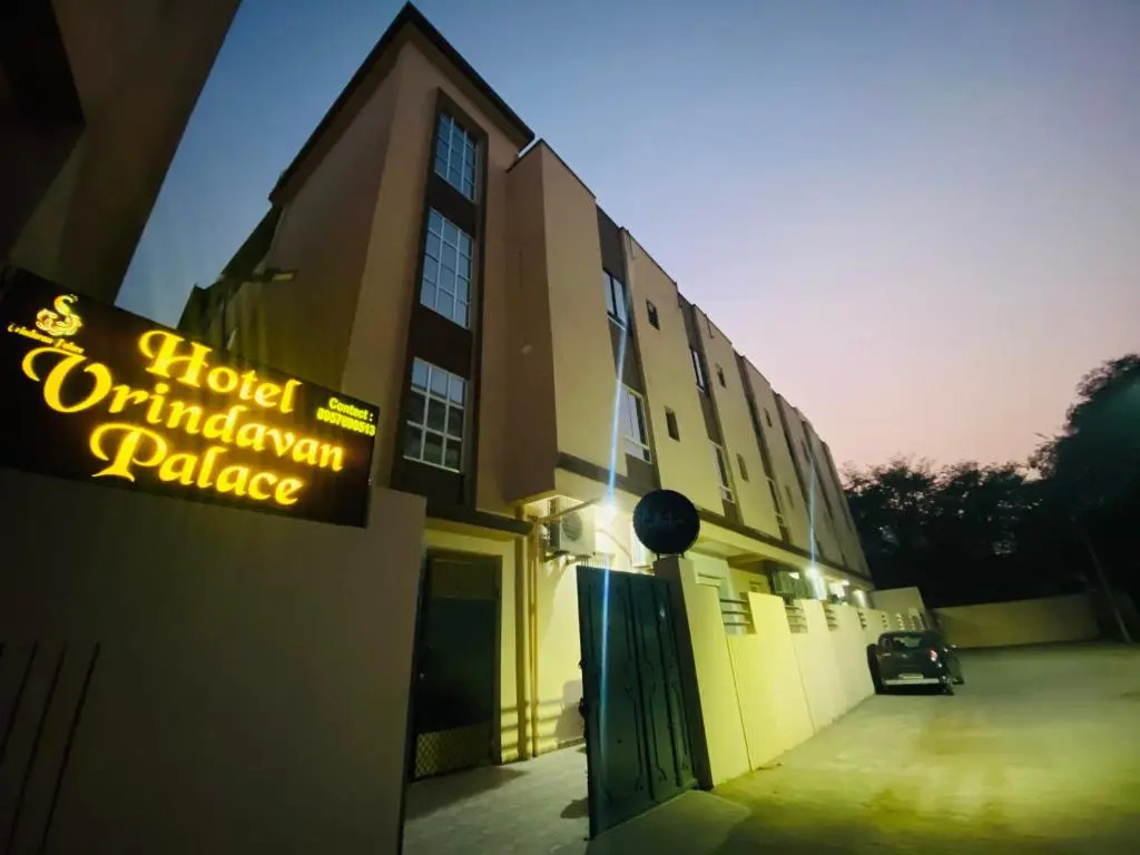 Hotel Vrindavan Palace