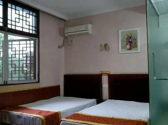 Yijiang Hostel