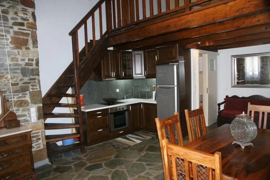Dryopida House