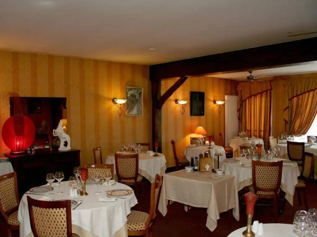 Le Cheval Blanc - Lac du Der - Logis Hotel