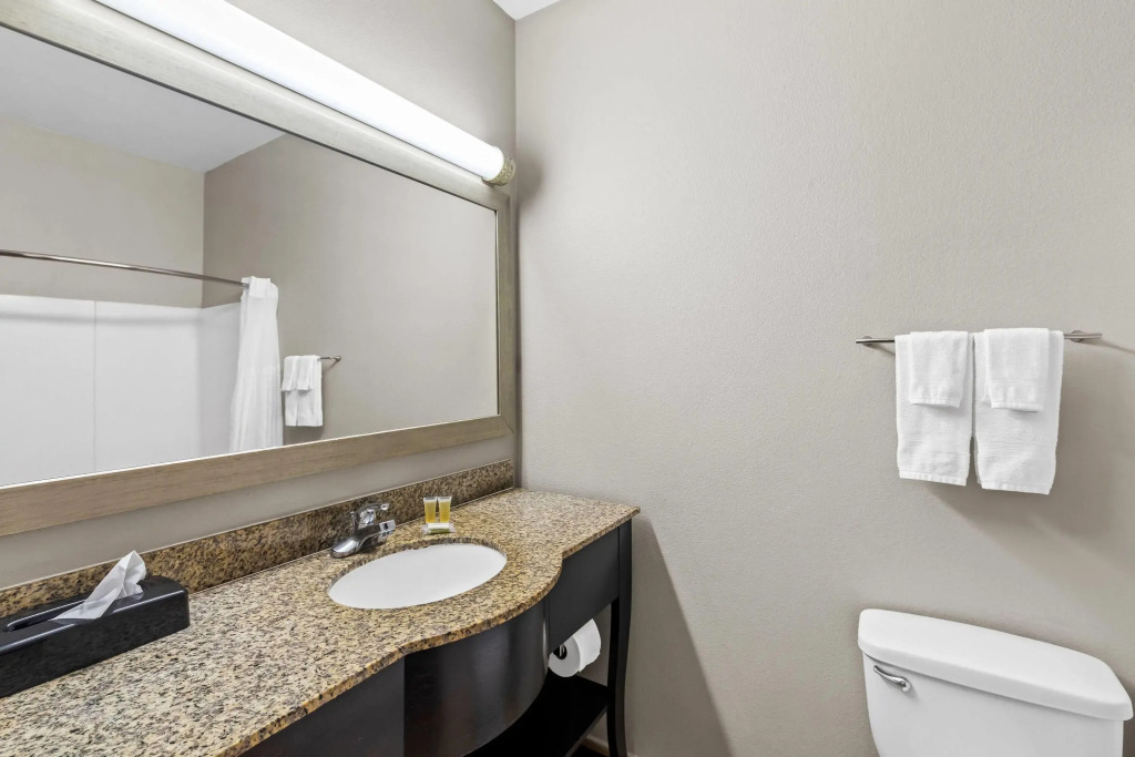 Days Inn by Wyndham Rockdale Texas