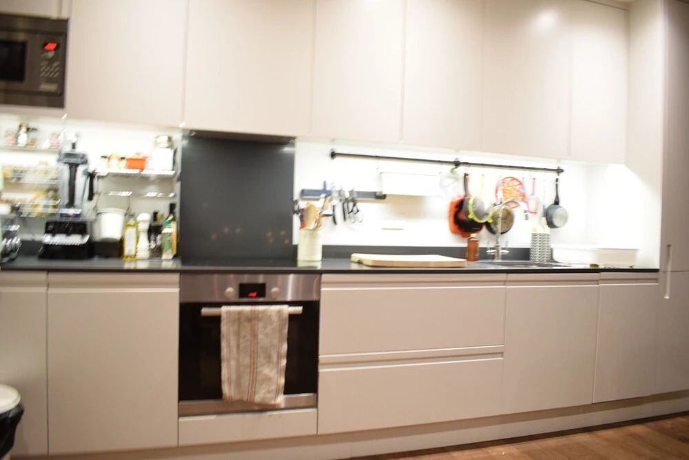 Contemporary 1 Bedroom Flat With Balcony in Hackney