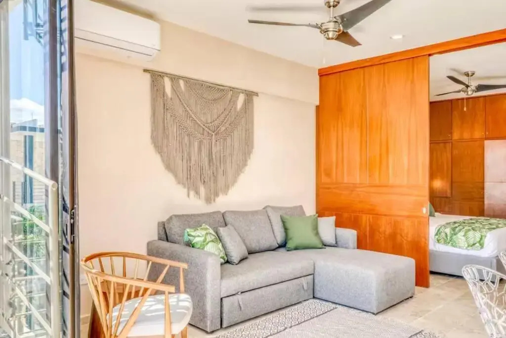 304 Amena Romantic Jungle PH w/ Private Pool & Gym