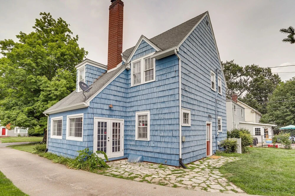 Charming South Bend Retreat ~ 1 Mi to Notre Dame!