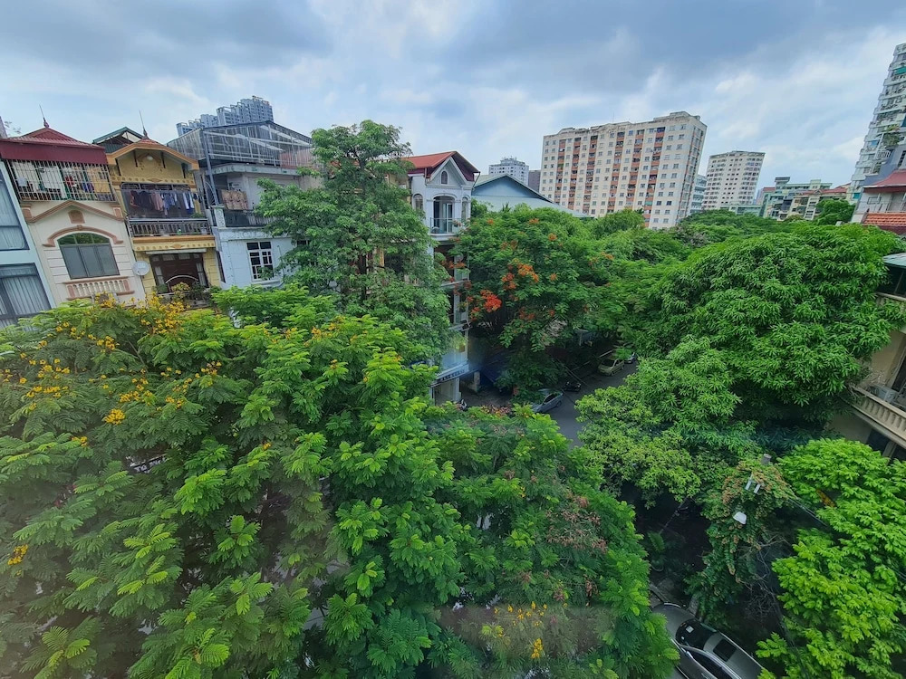 HB Serviced Apartment - 12 Trần Quý Kiên
