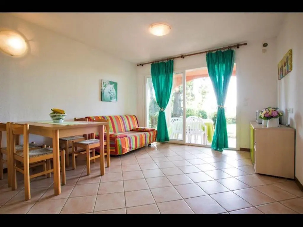 Apartment for 8 people with 2 bathrooms, on the sea