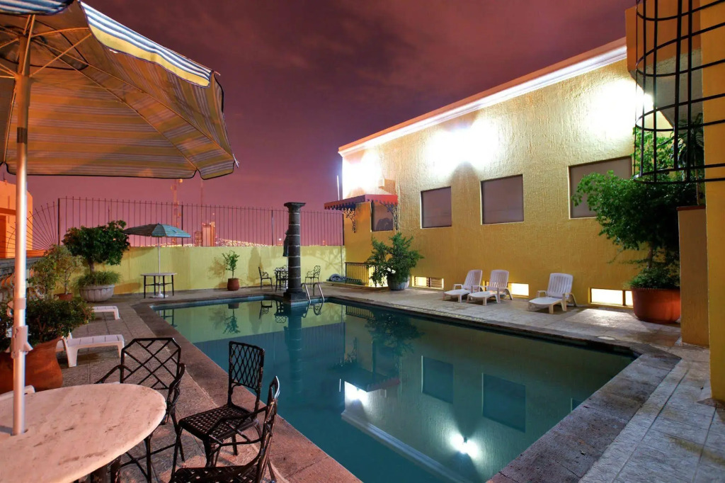 Hotel Santiago De Compostela - Guadalajara Centro Historico