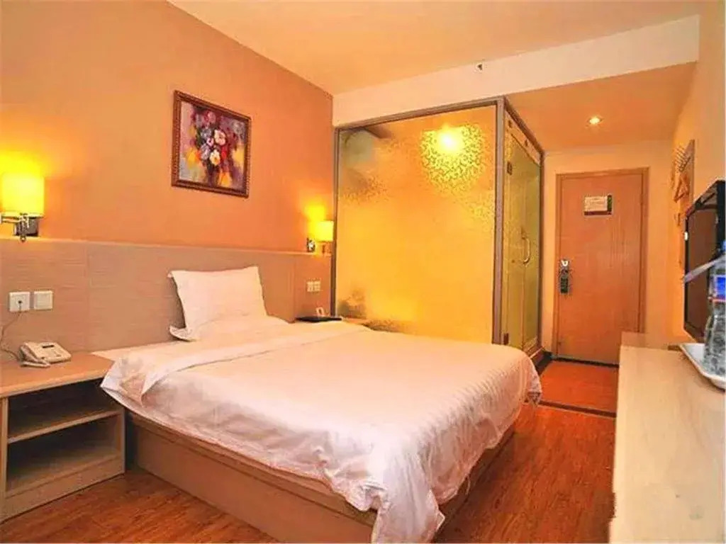 July Sky Business Hotel