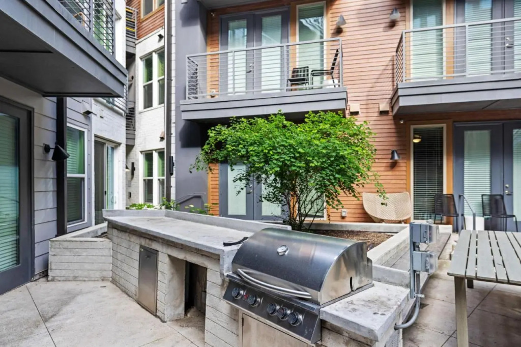 Placemakr Austin Downtown, Apartments by Hilton