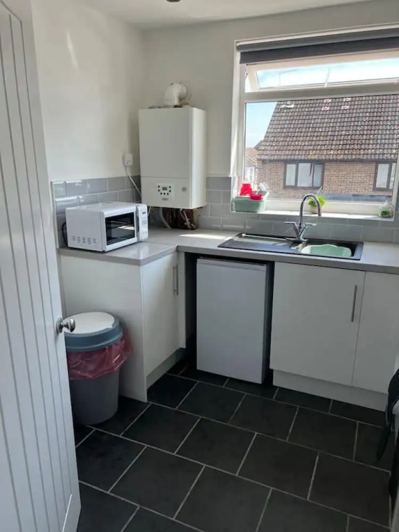 Impeccable 5-bed Apartment in Southend-on-sea