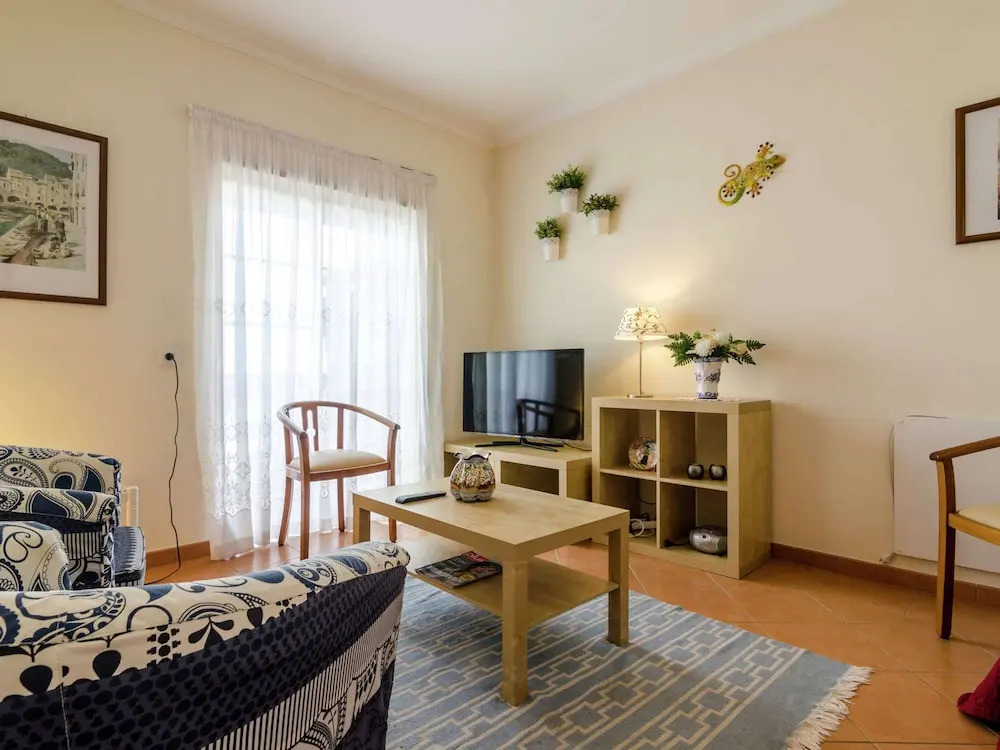 Apartment in Lagos Near the Beach