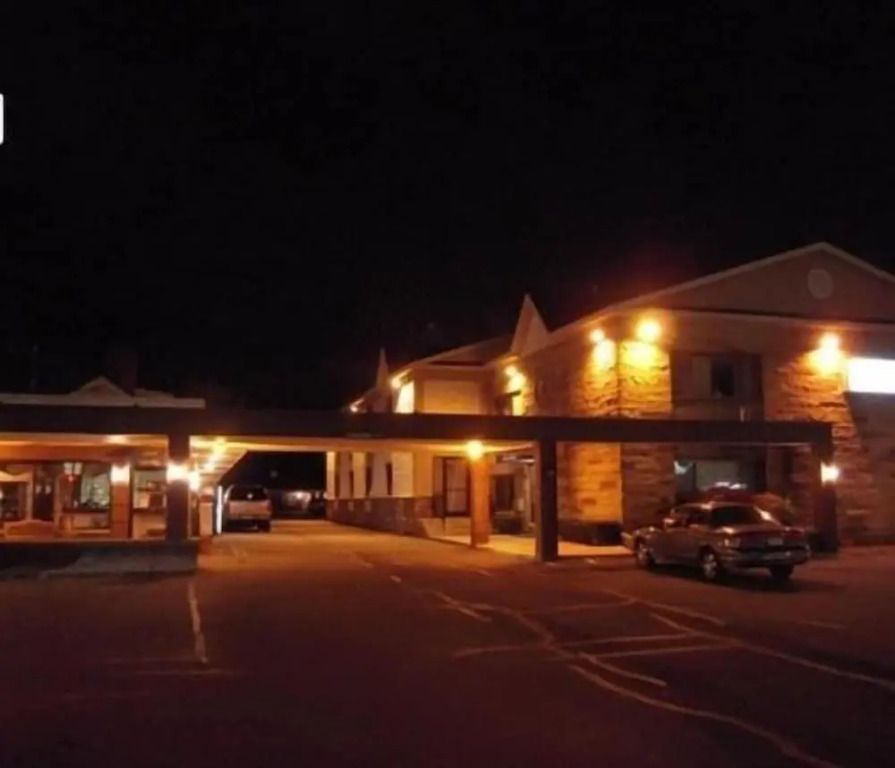Colonie Inn and Suites
