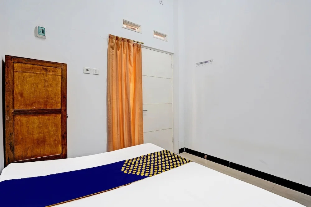 OYO 93940 Apartemen Mekarwangi Square By Lina