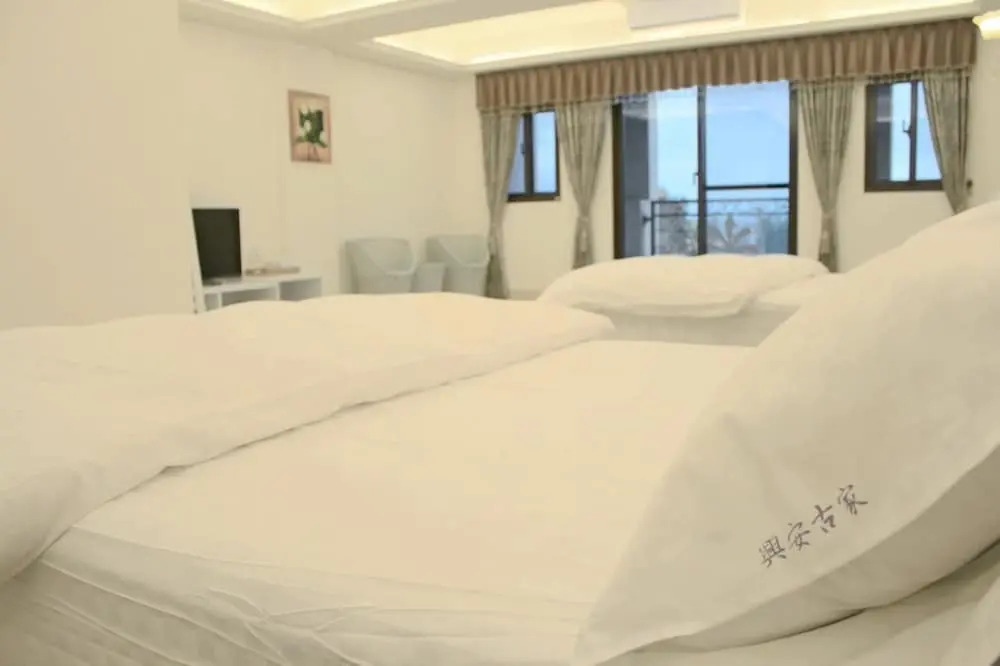 Ku Family B&B