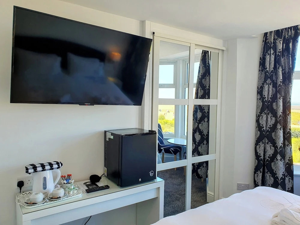 The Kerswell Hotel Sea Front