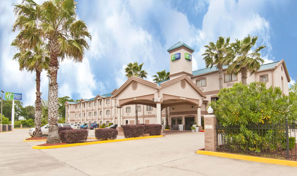 Holiday Inn Express Hotel and Suites Lake Charles by IHG