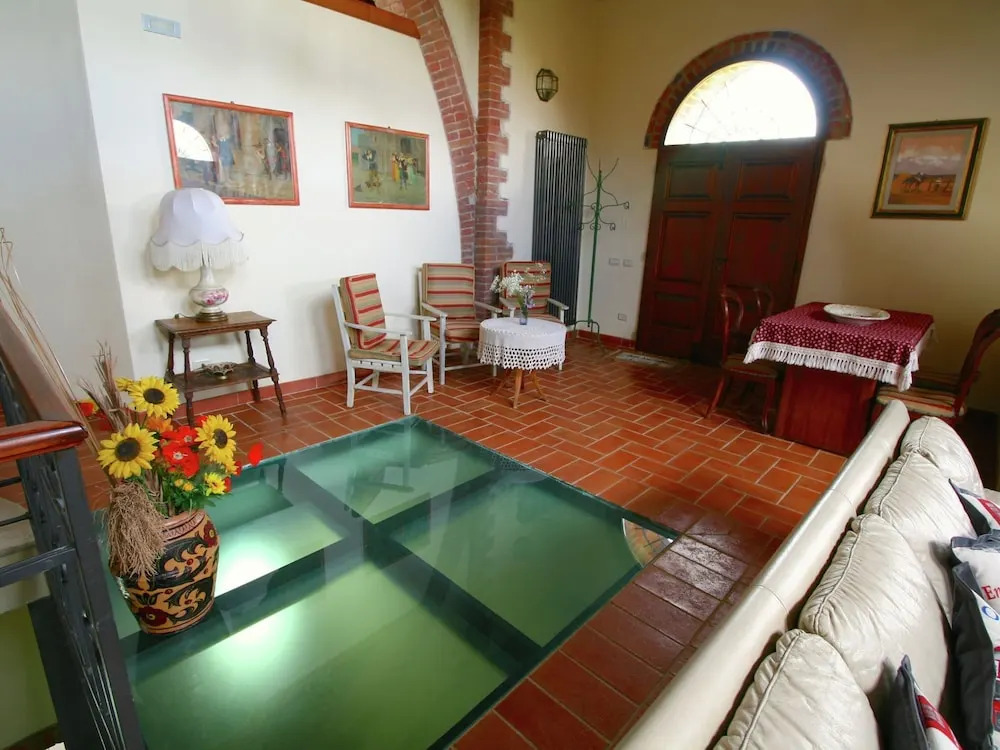 Elegant Villa in Tuscany