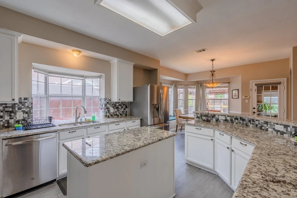 Family Friendly Spacious Home with Backyard Pool by Redawning