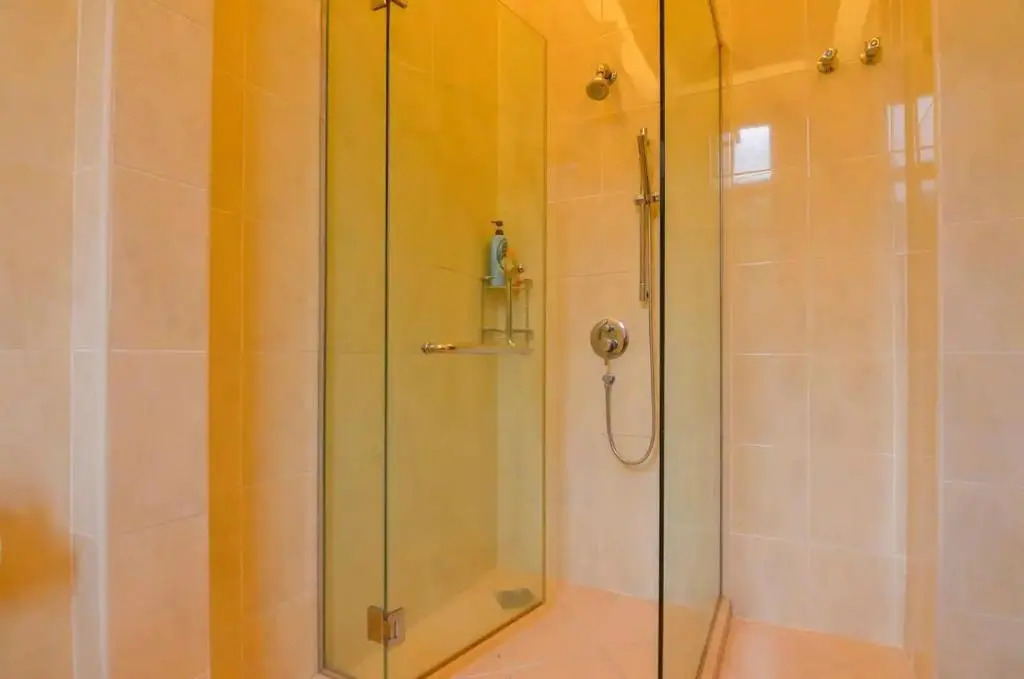 A Spacious & Cozy 5BR Unit in Ampang FREE Parking