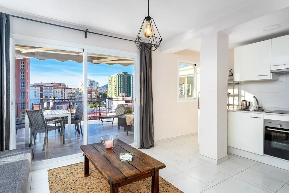 Beachside Penthouse in Los Boliches Ref 126