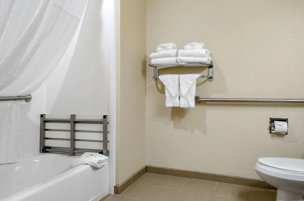 Comfort Inn & Suites Covington - Mandeville