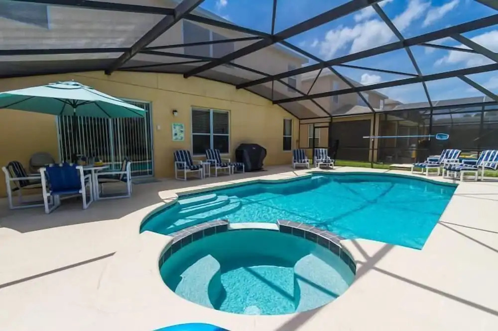 Amazing 6 Bedrooms 4 Baths 1028ocb