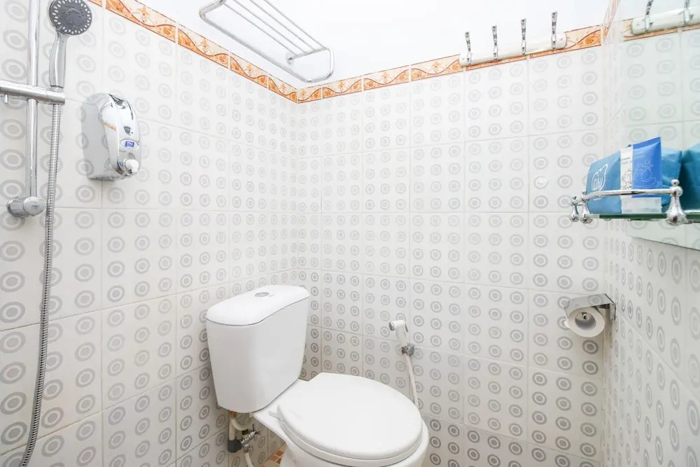 Airy Eco Grogol Latumenten Tiga 38 Jakarta