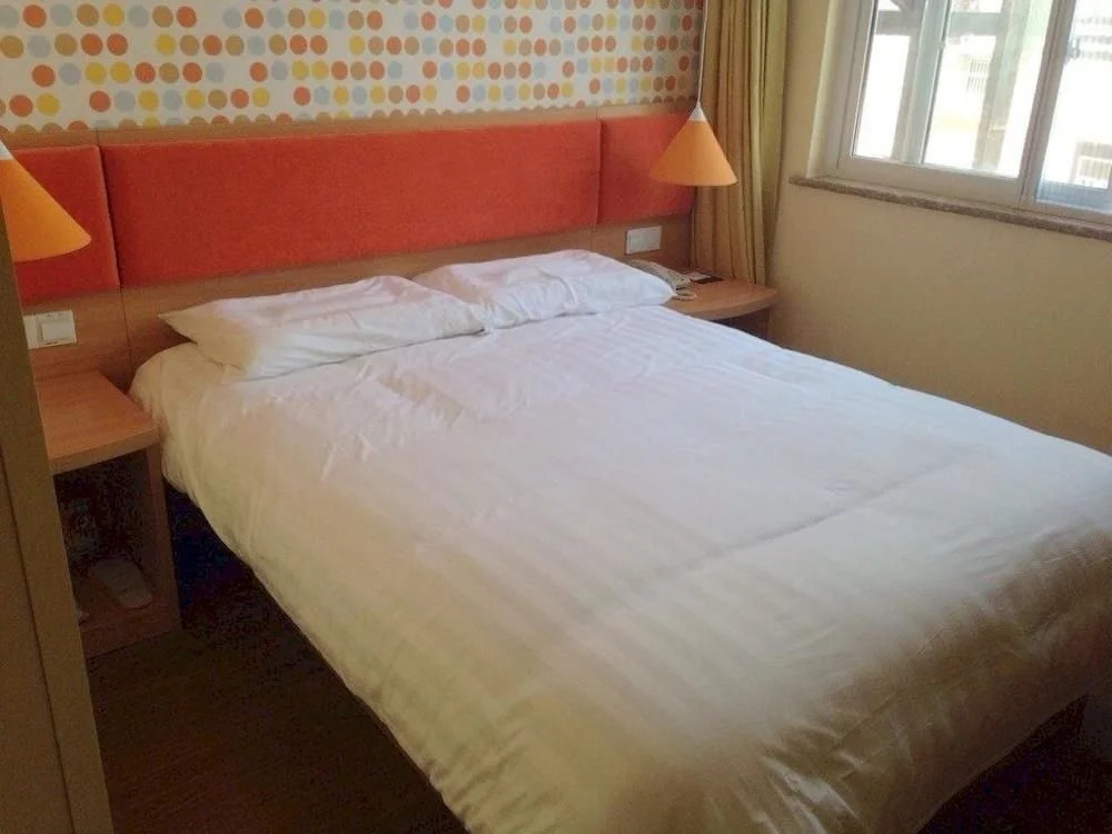 Ibis Styles Hotel (Taizhou Jiangyan TV Station)
