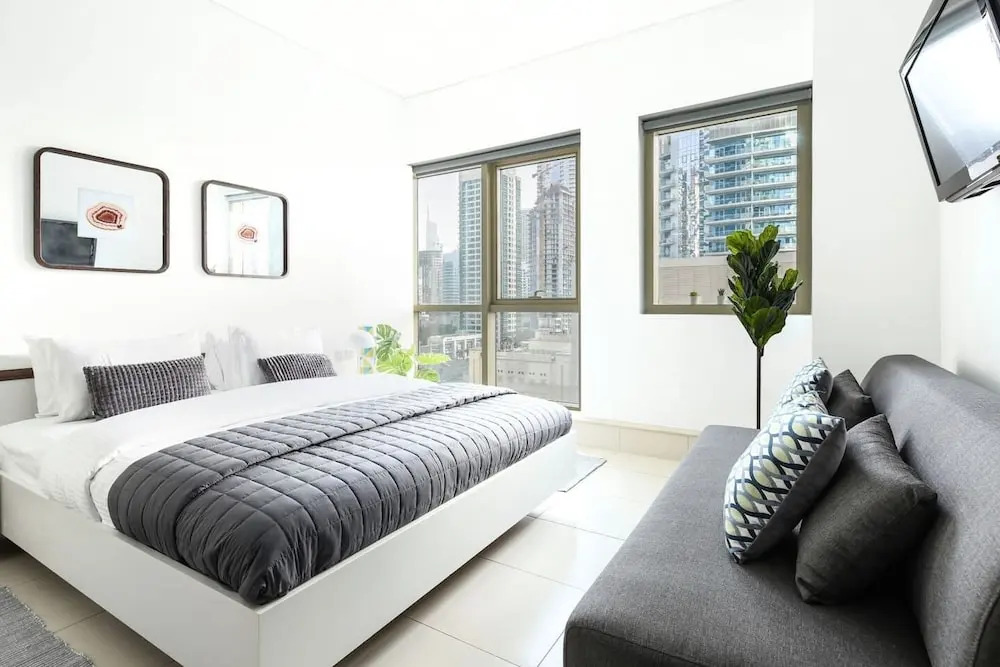 Minutes From JBR Beach! Beautiful 1BR in Marina!
