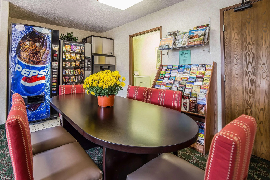 Yellowstone River Inn & Suites