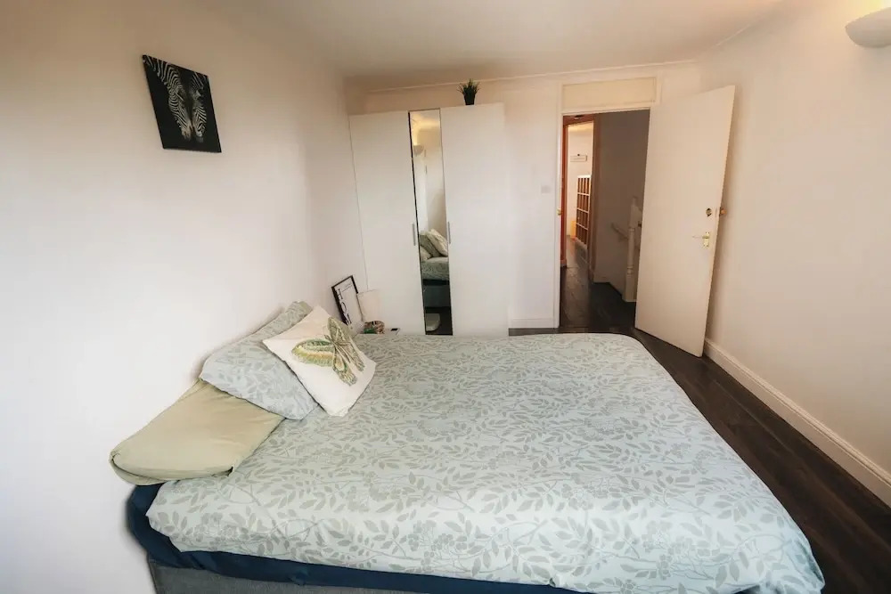 London Luxury Flat - Upper Whistler Walk