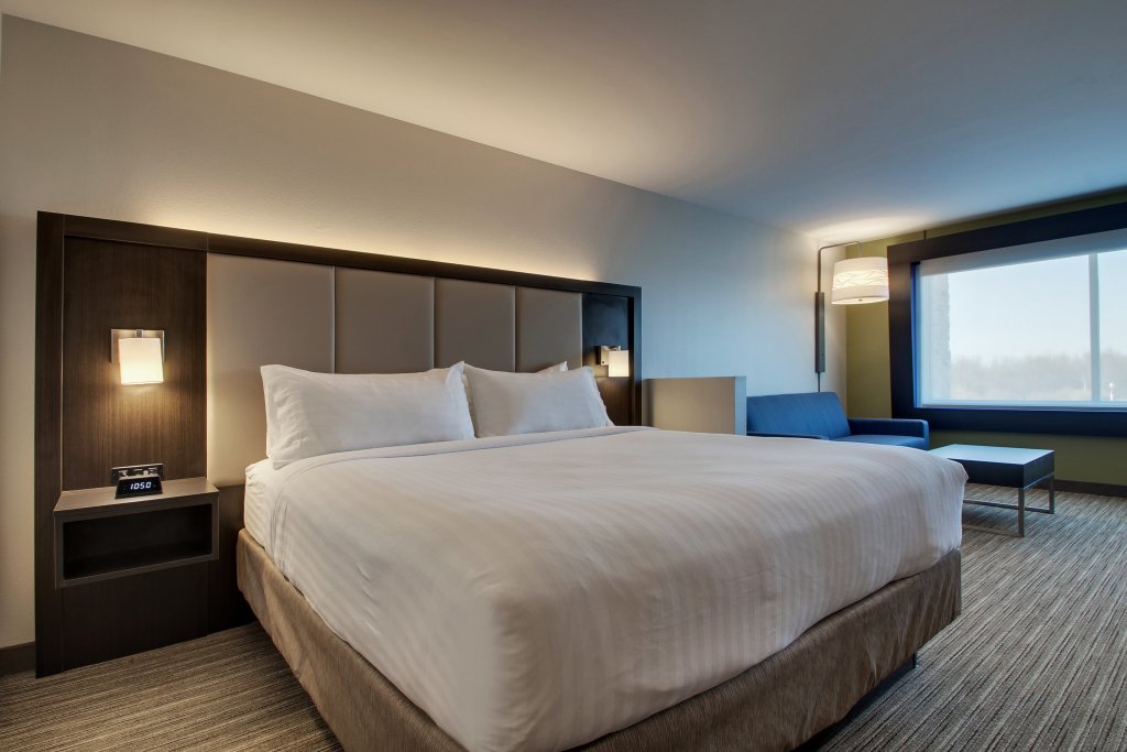 Holiday Inn Express & Suites - Mount Vernon by IHG