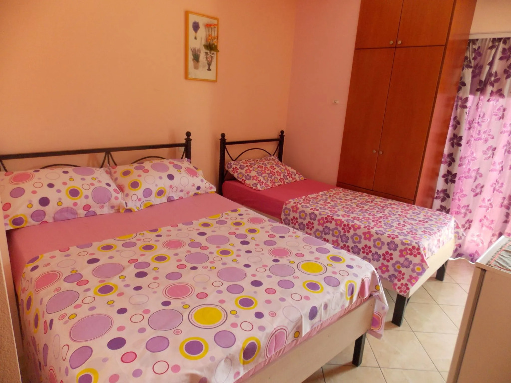 Bebi Hotel And Apartments