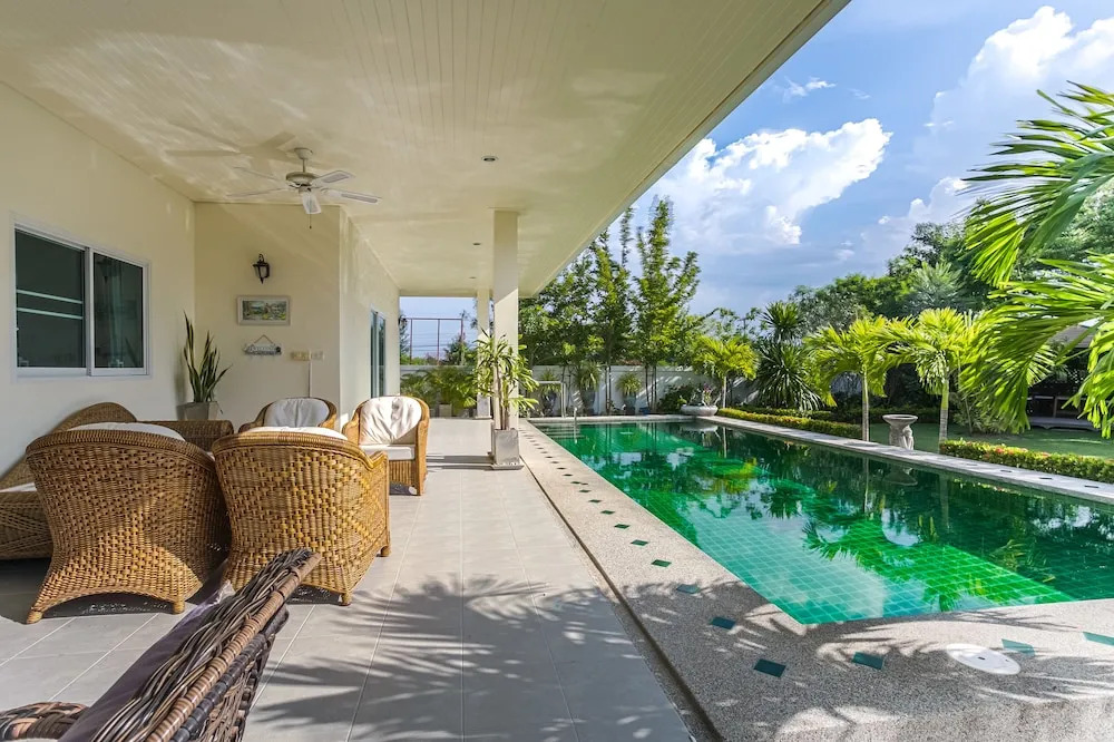 5 Bedroom Amazing Private Pool Villa AMB