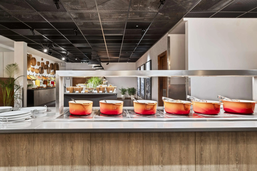 Radisson RED London Heathrow