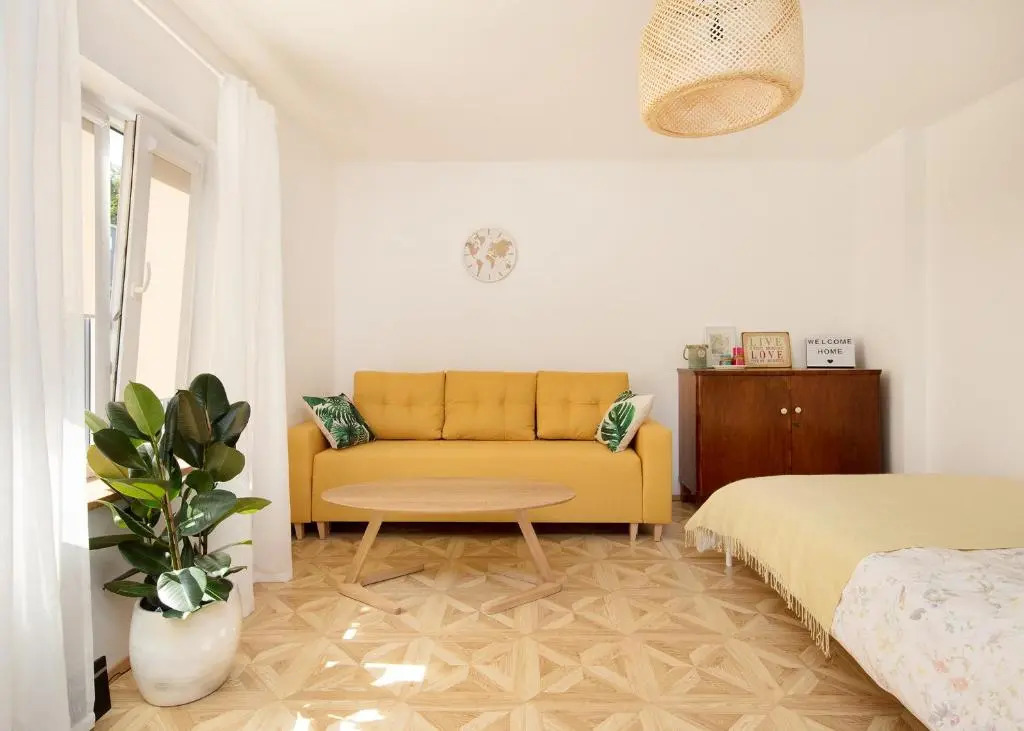Cute apartment, next to old town, with free parking