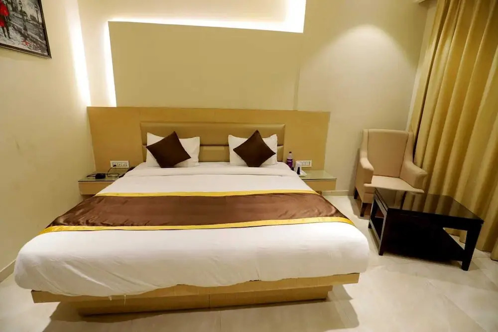 Hotel Skylark