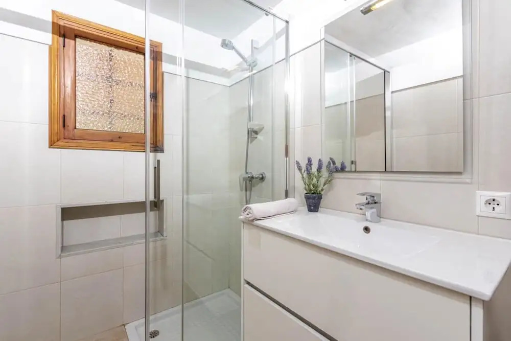 Villa - 2 Bedrooms with Pool and WiFi - 103235