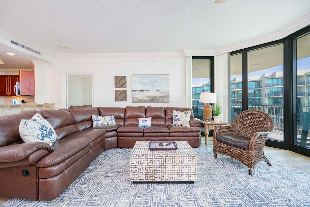 Phoenix On The Bay 1309 3 Bedroom Condo
