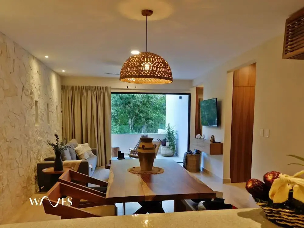 2 BR Amazing Pool Top Amenities Wifi 2FL Gym