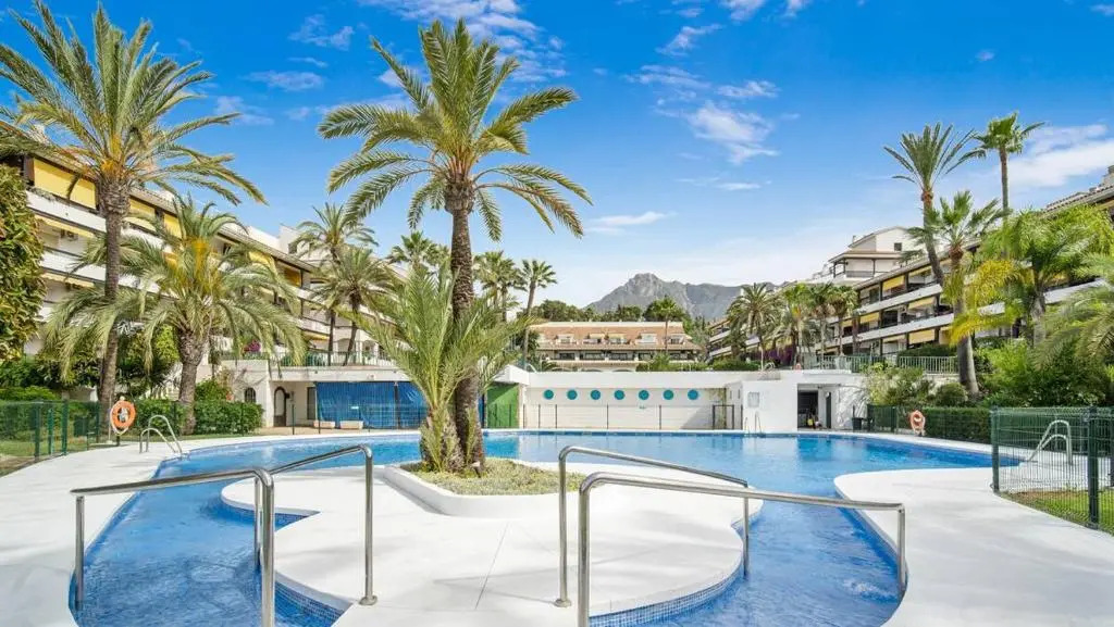 Apartamento en Milla de Oro a 5 min andando de la playa