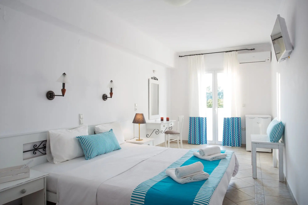 Iris Beach Hotel