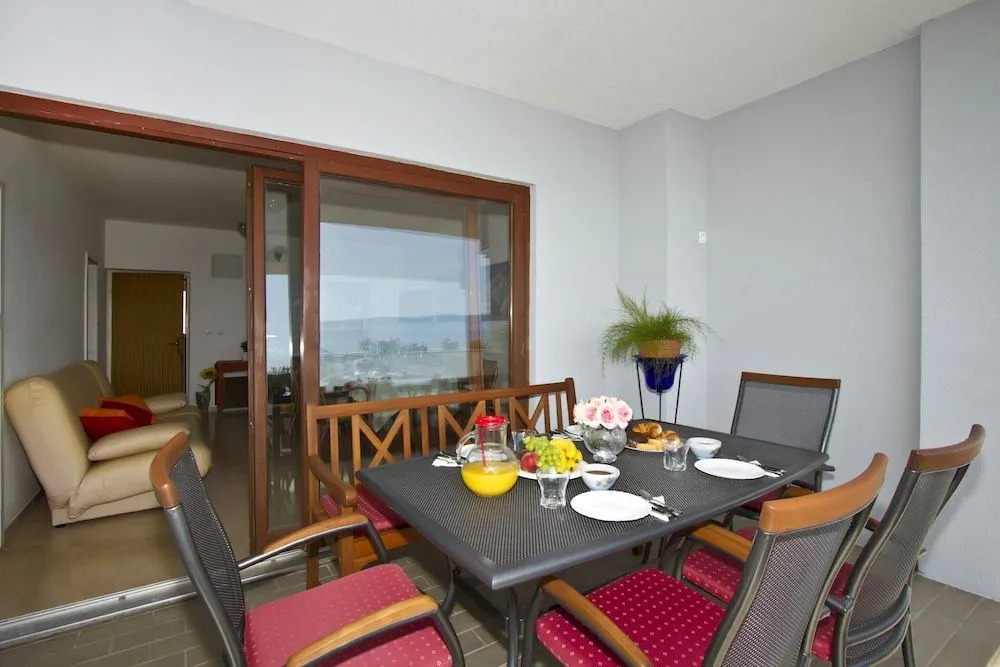 Apartment Topic near the beach