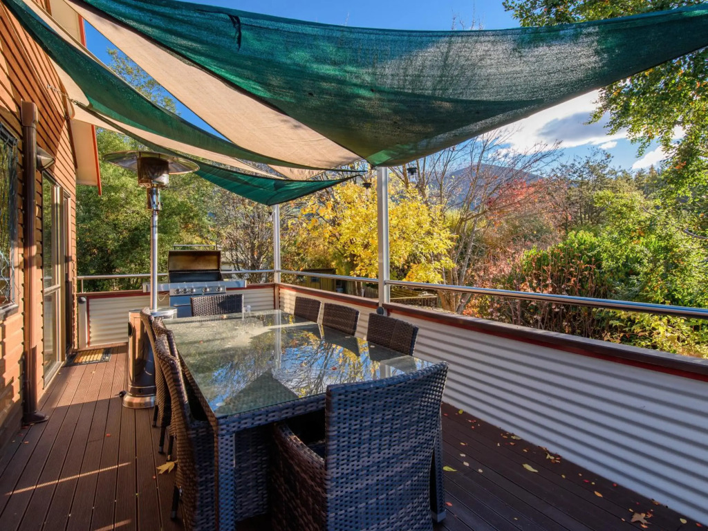 Haven by The Lake - Wanaka Holiday Home