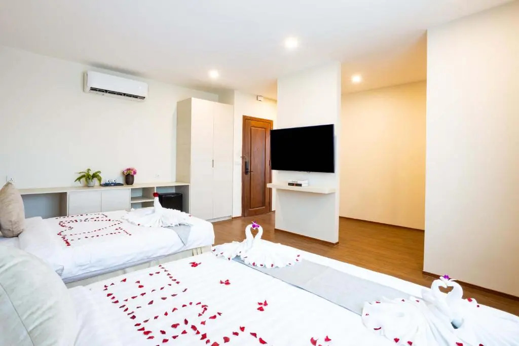 Joli Hotel