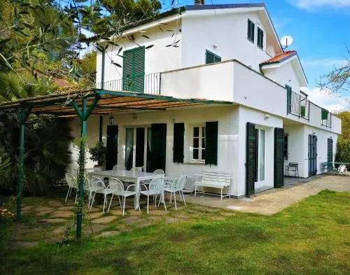 Agata House