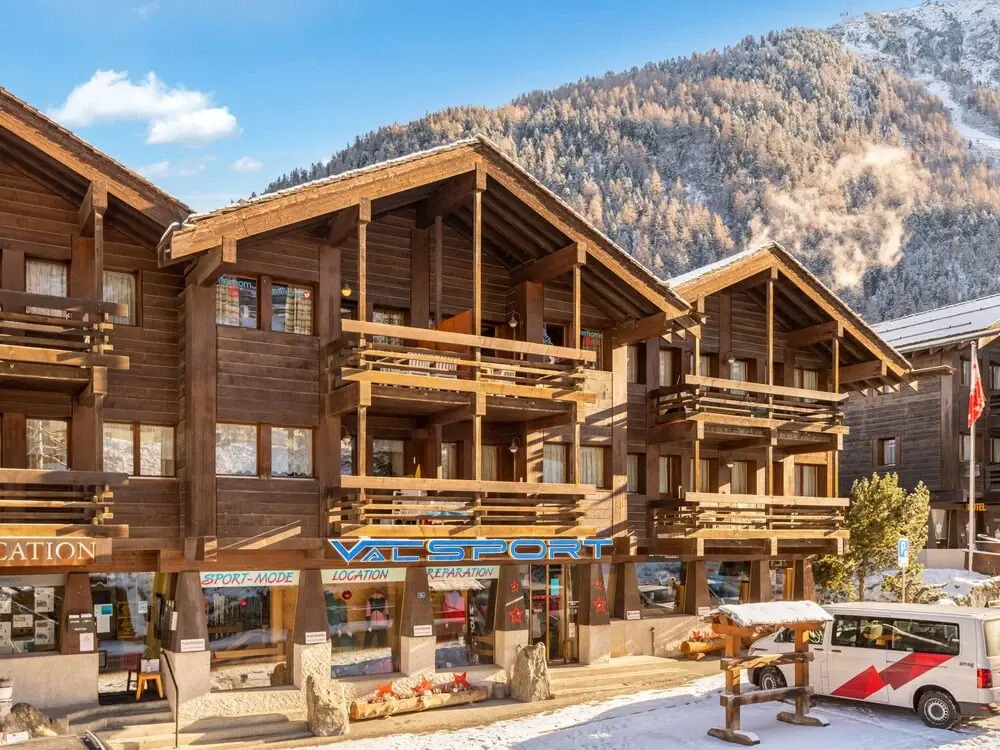Tarcianne A Apt 2 Grimentz